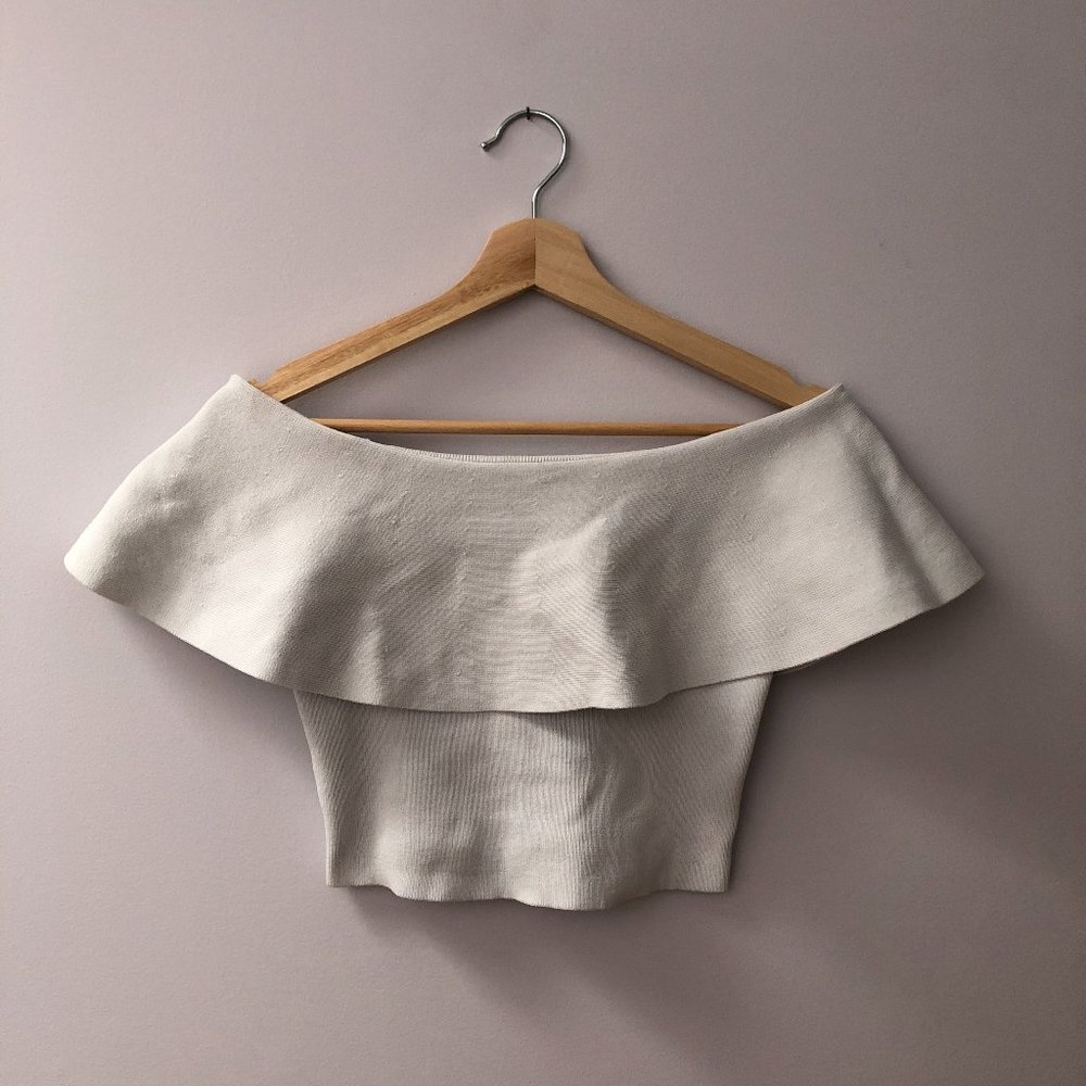 Aritzia Babaton white marek knit top (XS)